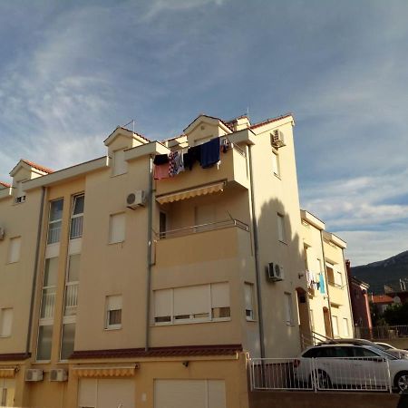 Apartment Bambino Kaštela Kültér fotó